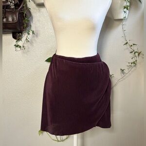 Altar’d State Burgundy Pleated Mini Skirt | Size Small